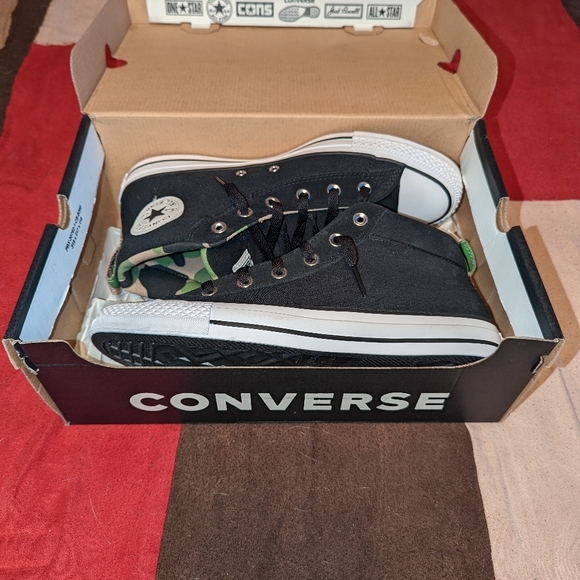 Shoes - Picture 2 of 2